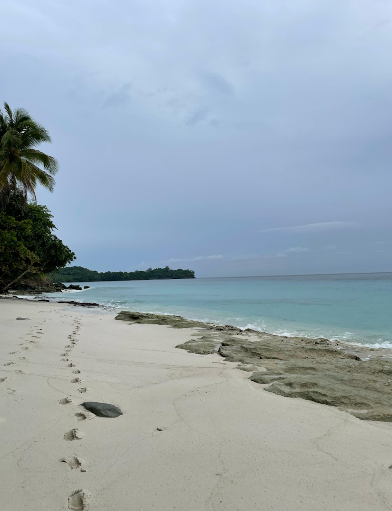 Luwuk Banggai Tour - Asik Travel