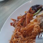 No-nonsense rooms & suites in a relaxed hotel offering a restaurant & volcano views.