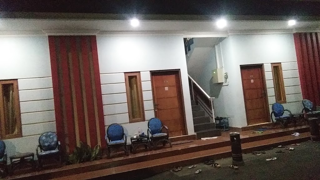 OYO 2421 Joglo Guest House Syariah