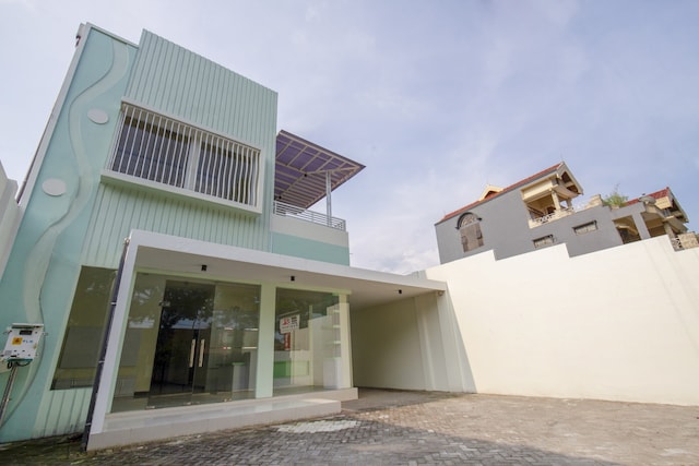OYO 2753 Irma’s Residence