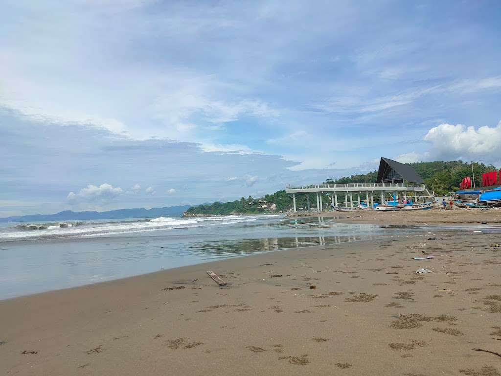 Pelabuhan Ratu Beach