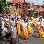 yaitu setiap 8 hari setelah Hari Raya Kuningan