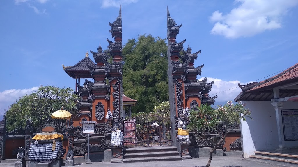 Pura Dalem Pengastulan dan Pura Prajapati
