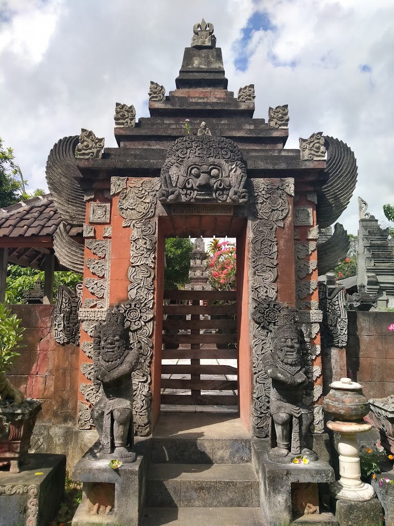 Pura Desa Sawo