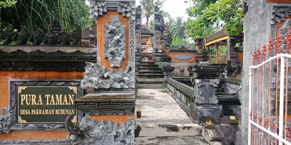 Pura Taman Desa Bubunan