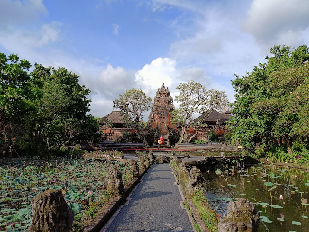 Pura Taman Kemuda Saraswati (Water Palace)
