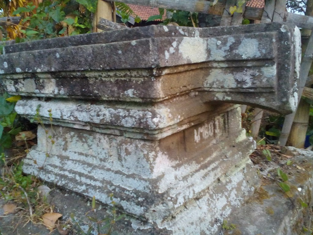 Ruïne van Shivling - शिवलिंग bij Kerep in Samarang