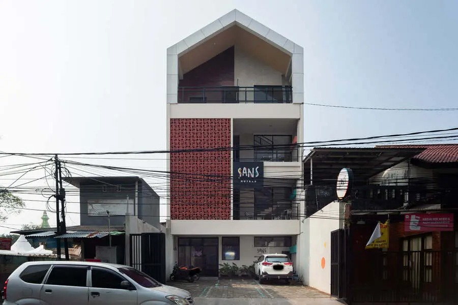 Sans Hotel Pasar Lama Tangerang