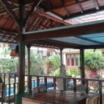 Warm quarters in a relaxed budget hotel near the beach offering a restaurant & an outdoor pool.