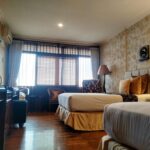 plus a driving range & valley views.