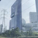 a restaurant & a club lounge.