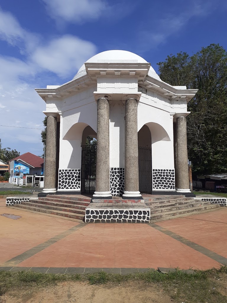 Thomas Parr Monument