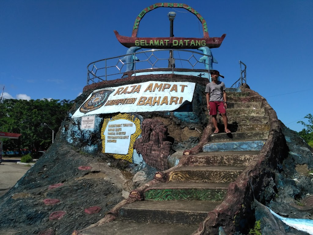 Tugu Selamat Datang RAJA AMPAT.