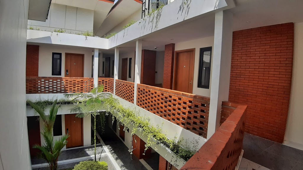 Urbanview Hotel Nardis Living near UMY