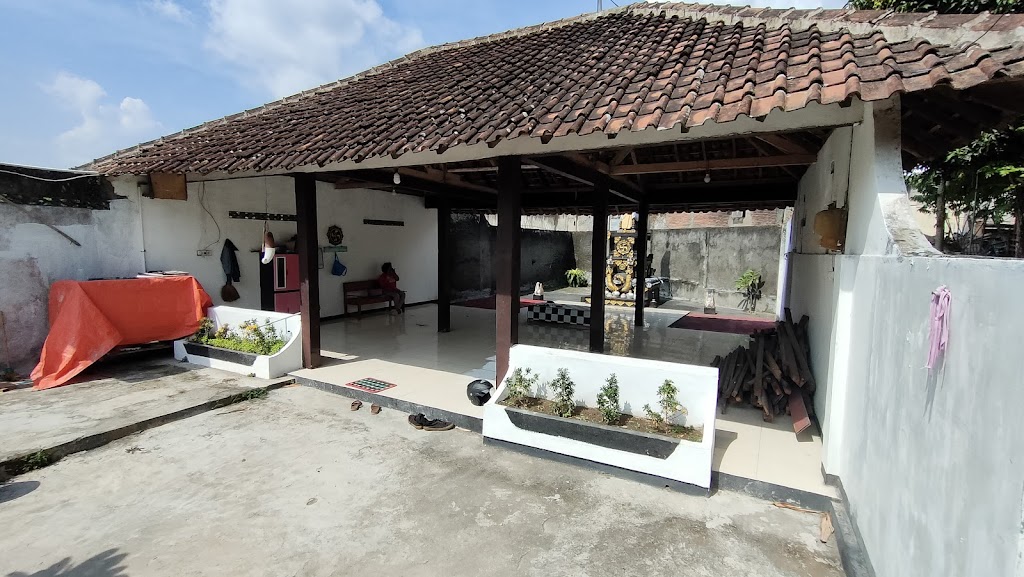 pura Tri sakti Buananing